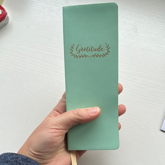 Mint Green Gratitude Journal - Picture 4 of 4